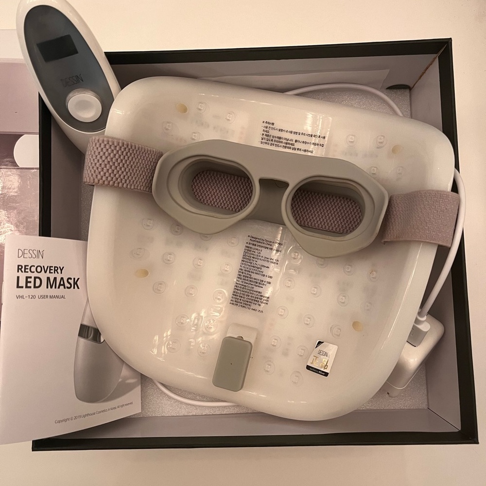 LED Mask - Picture 3 of 3
